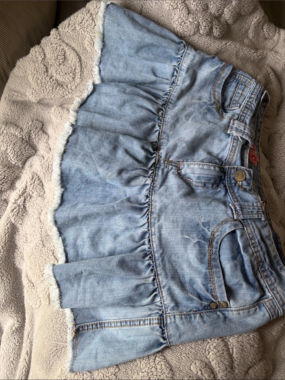 Jean skirt with ruffles